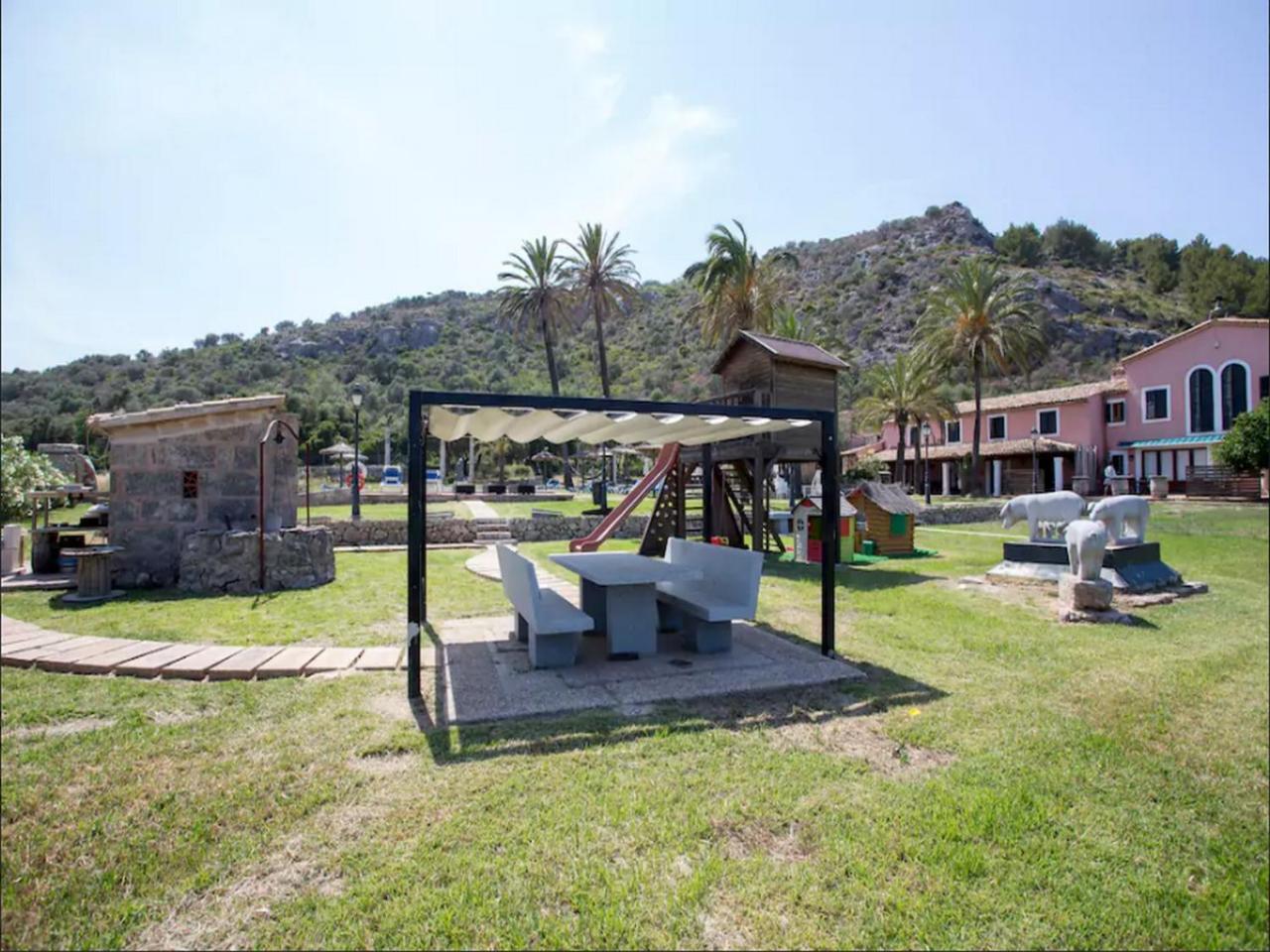 Puerto De Pollensa Villas And Apartments, With Private Mountain Ideal For Runners, Trailers,Near Puerto Pollensa Beach Approximately 5 Minutes Walking, Unique Experience In A Ullal Old Typical Mallorca House With Private Mountain And Near To The Beac Eksteriør billede